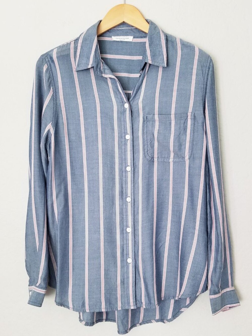 BeachLunchLounge Chambray Striped Button Front Shirt Top Blue White Red Striped